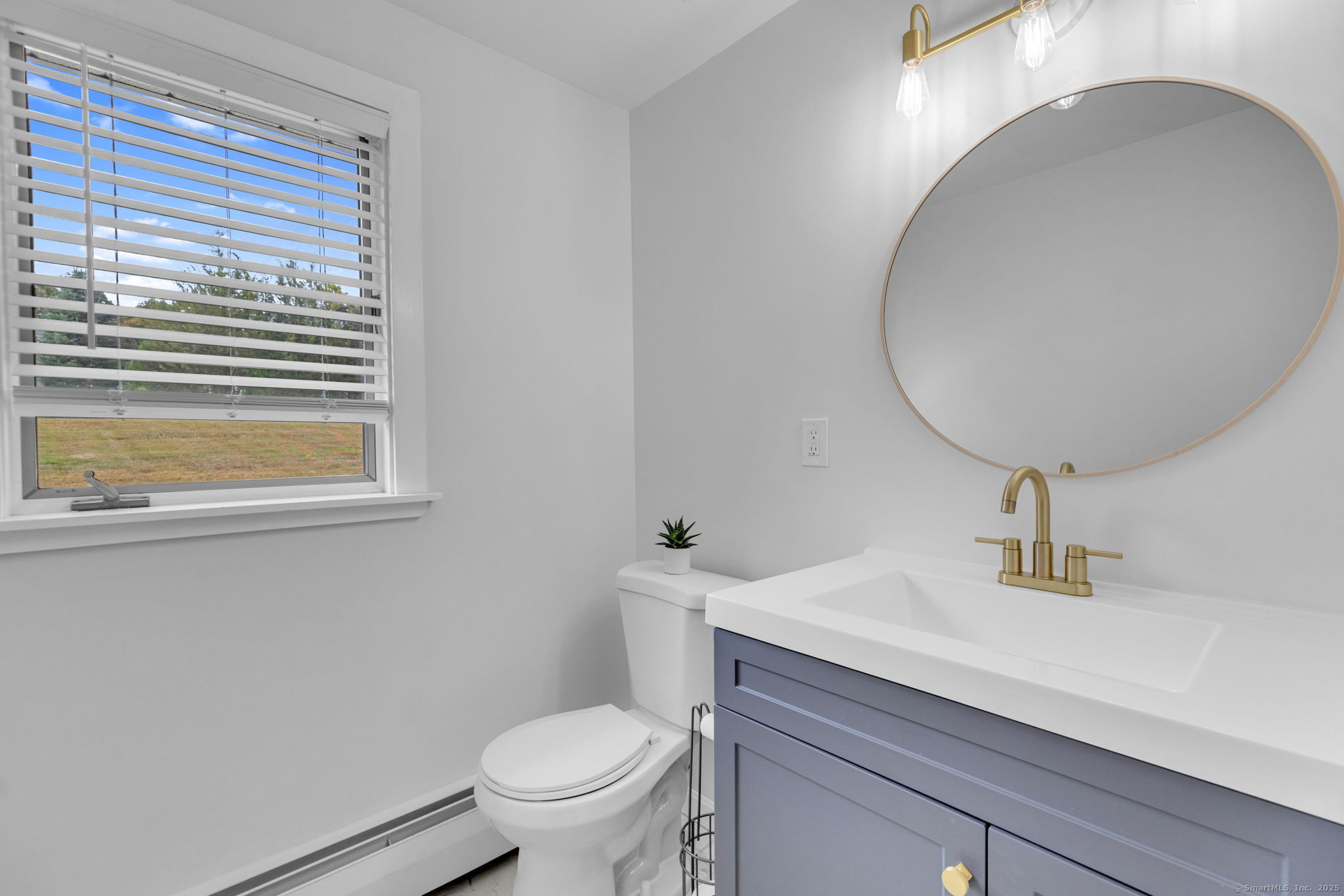 Bristol, Connecticut 06010, United States, 3 Bedrooms Bedrooms, ,2 BathroomsBathrooms,Residential,Coming Soon,219147