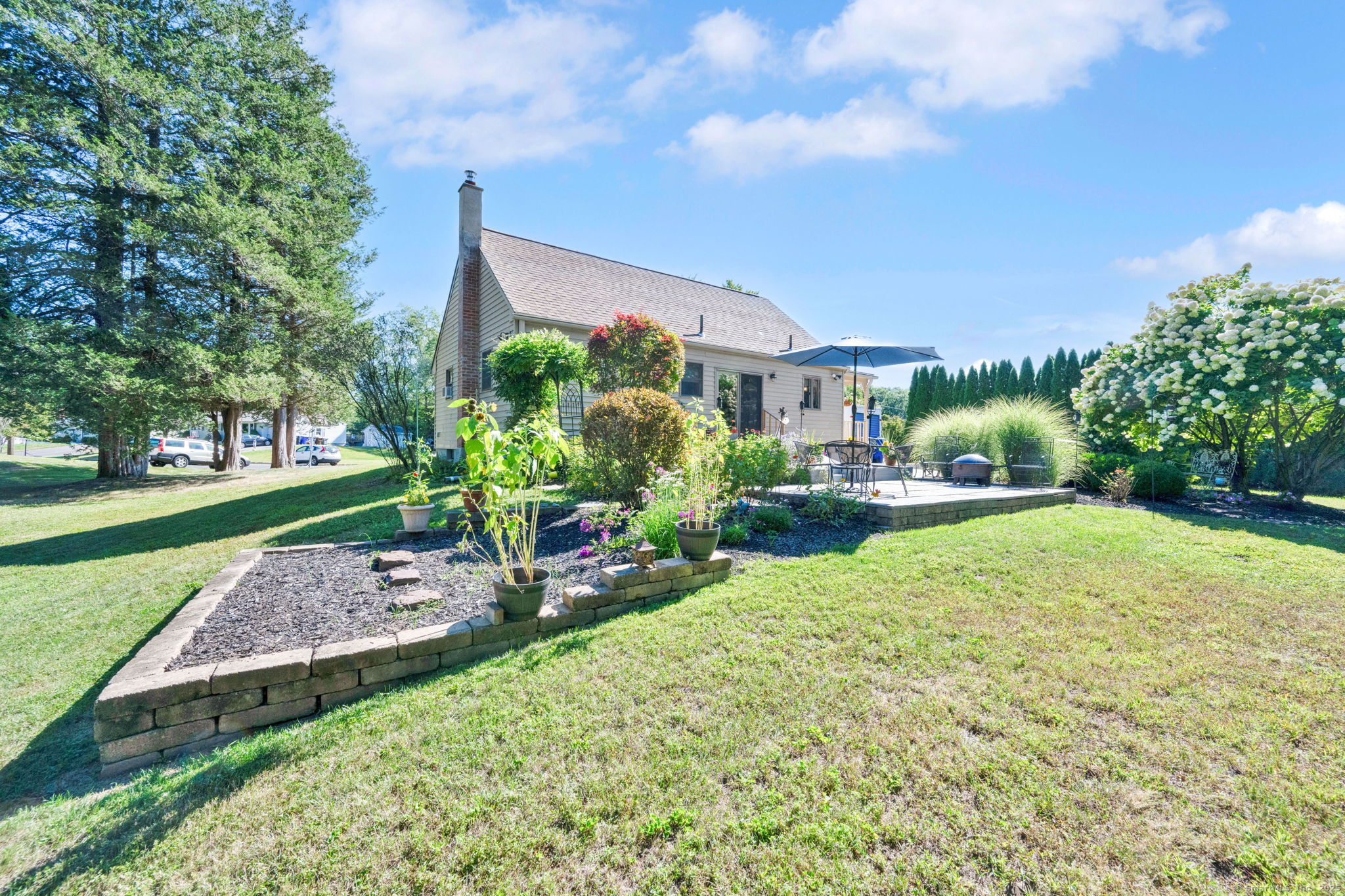 15 Bess Road