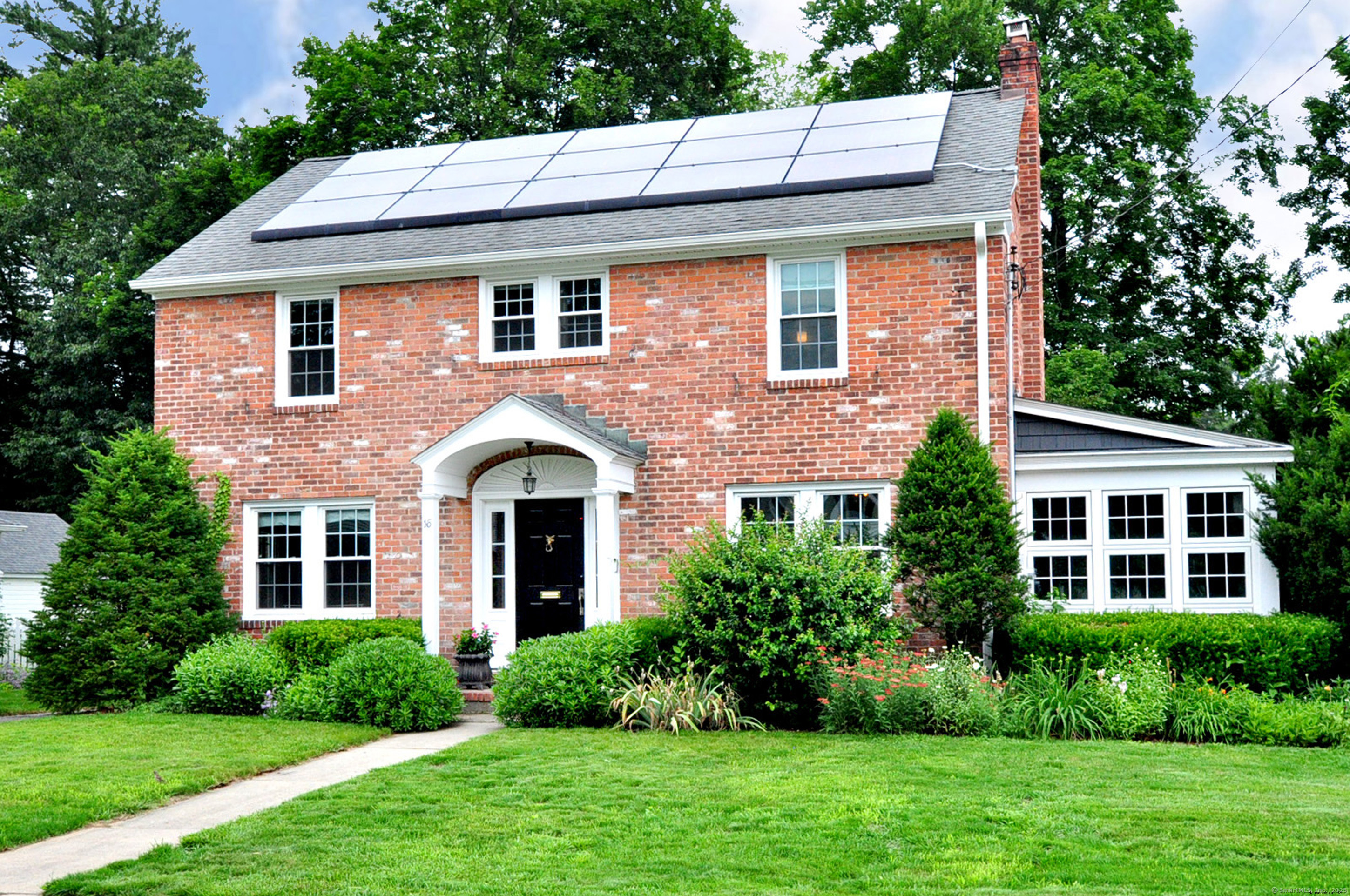 16 Ridgewood Road