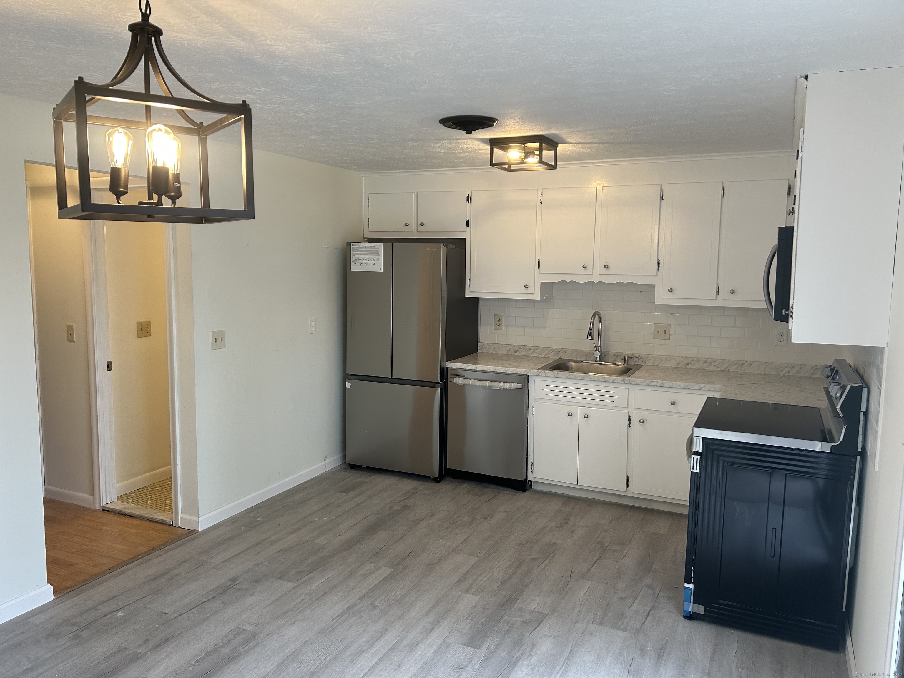 98 Coronado Drive #98, Newington, Connecticut image 3