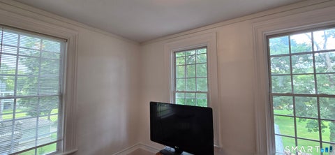 Tiny photo for 221 Broadway #3, Norwich, CT 06360 (MLS # 24194310)