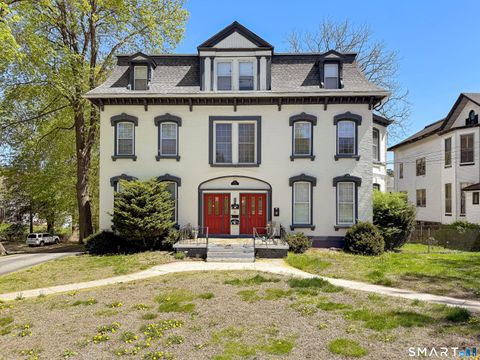 Photo of 221 Broadway #3, Norwich, CT 06360 (MLS # 24194310)