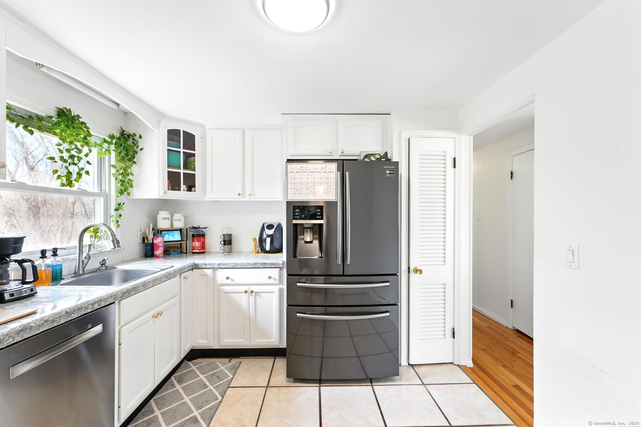94 Mohawk Drive, East Hartford, Connecticut image 6