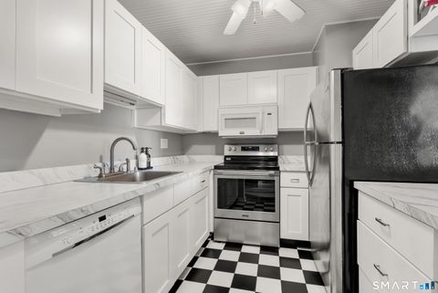 Tiny photo for 175 S End Road #B10, East Haven, CT 06512 (MLS # 24158488)