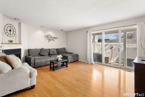 Tiny photo for 175 S End Road #B10, East Haven, CT 06512 (MLS # 24158488)