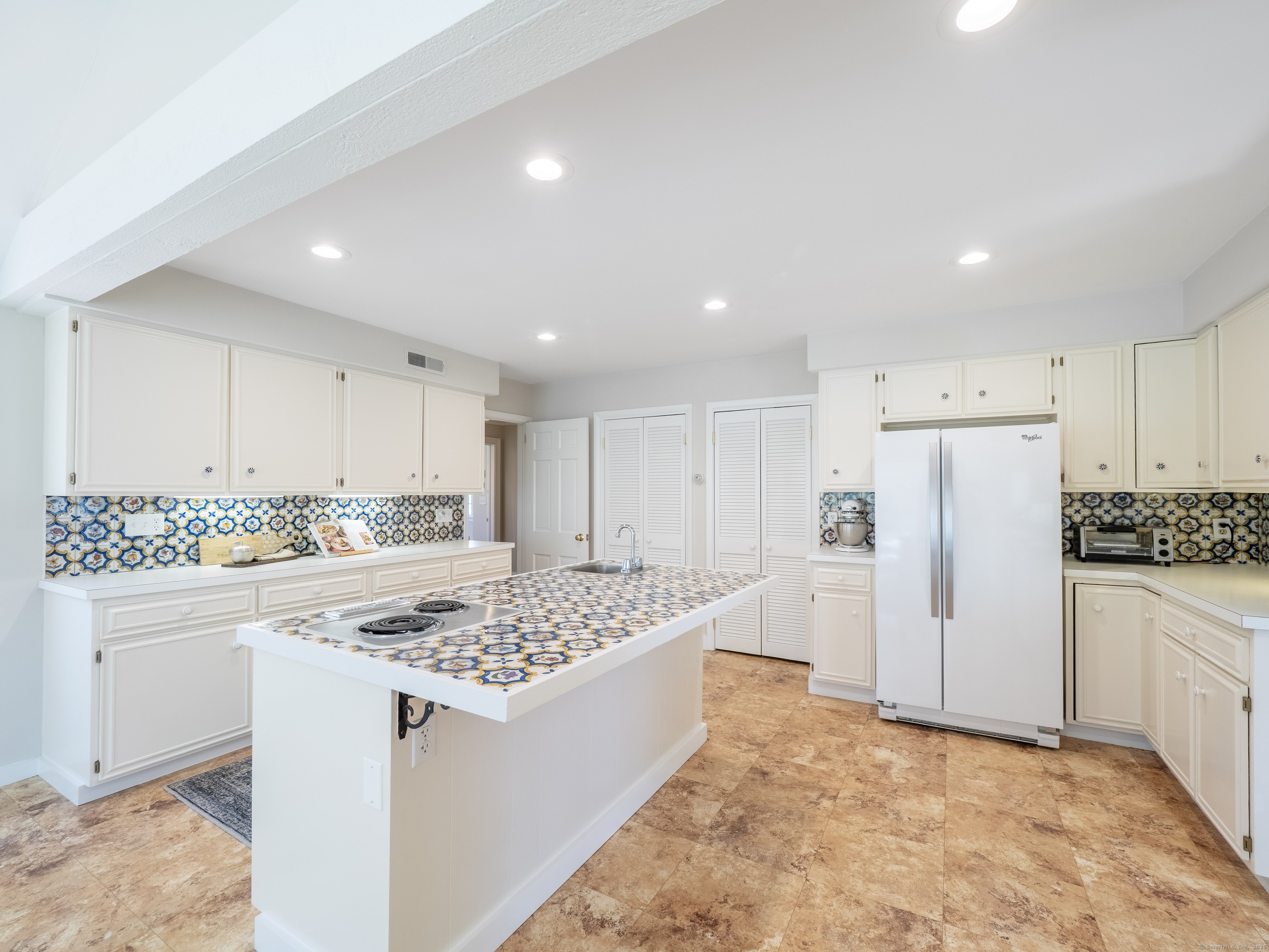 27 Powderhorn Drive, Ridgefield, Connecticut image 11