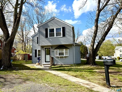 Photo of 218 Melville Avenue, Fairfield, CT 06825 (MLS # 24169533)