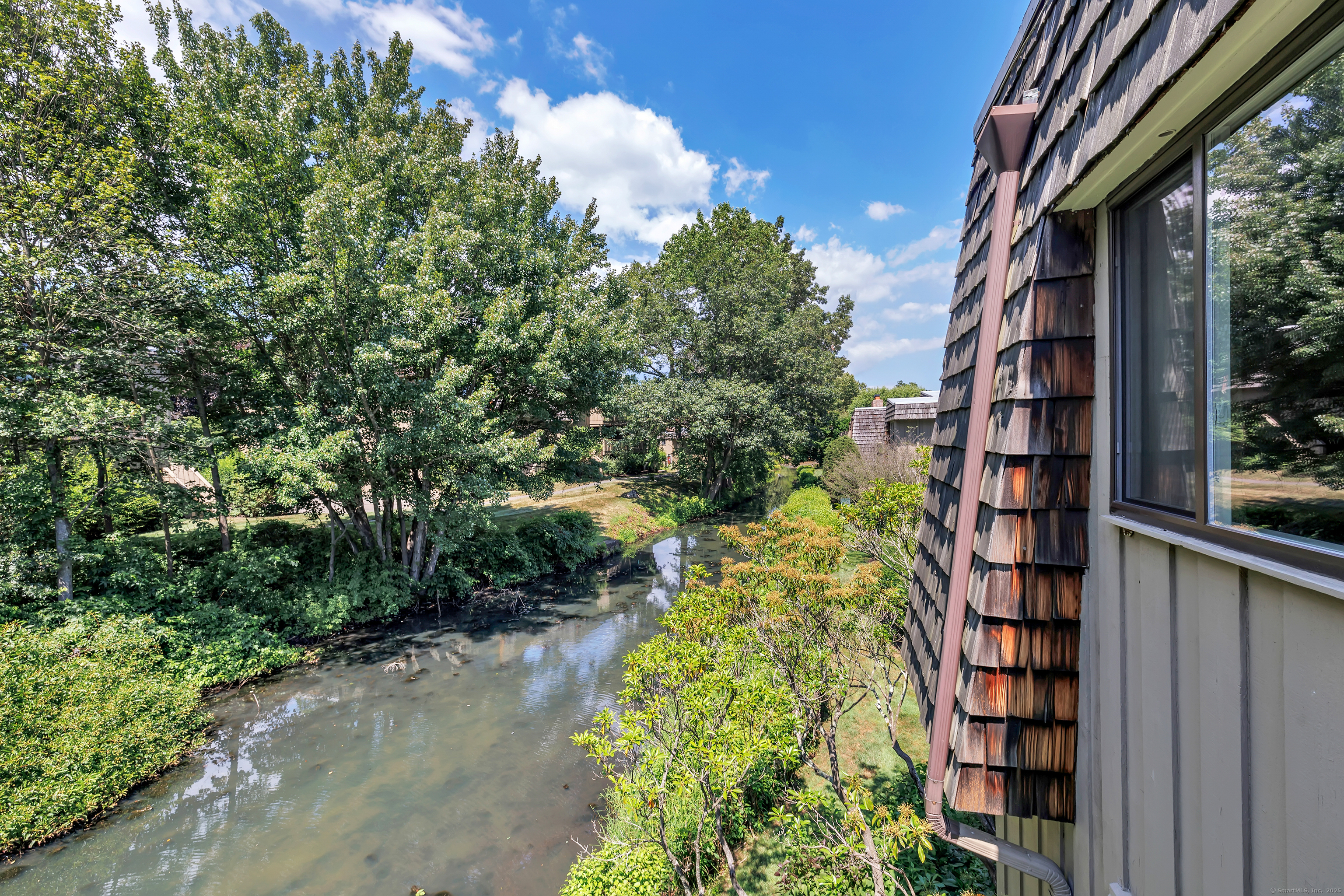 44 Ledgebrook Drive