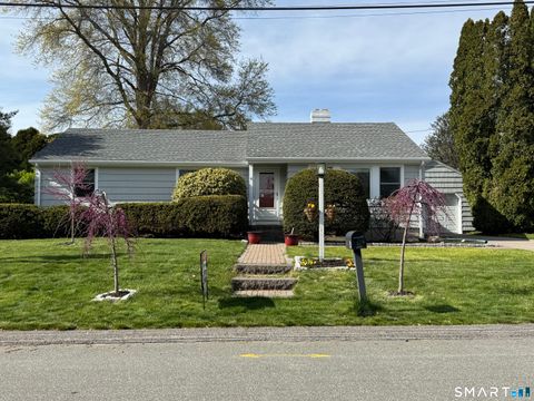 Photo of 4 Judson Avenue, Groton, CT 06355 (MLS # 24171412)