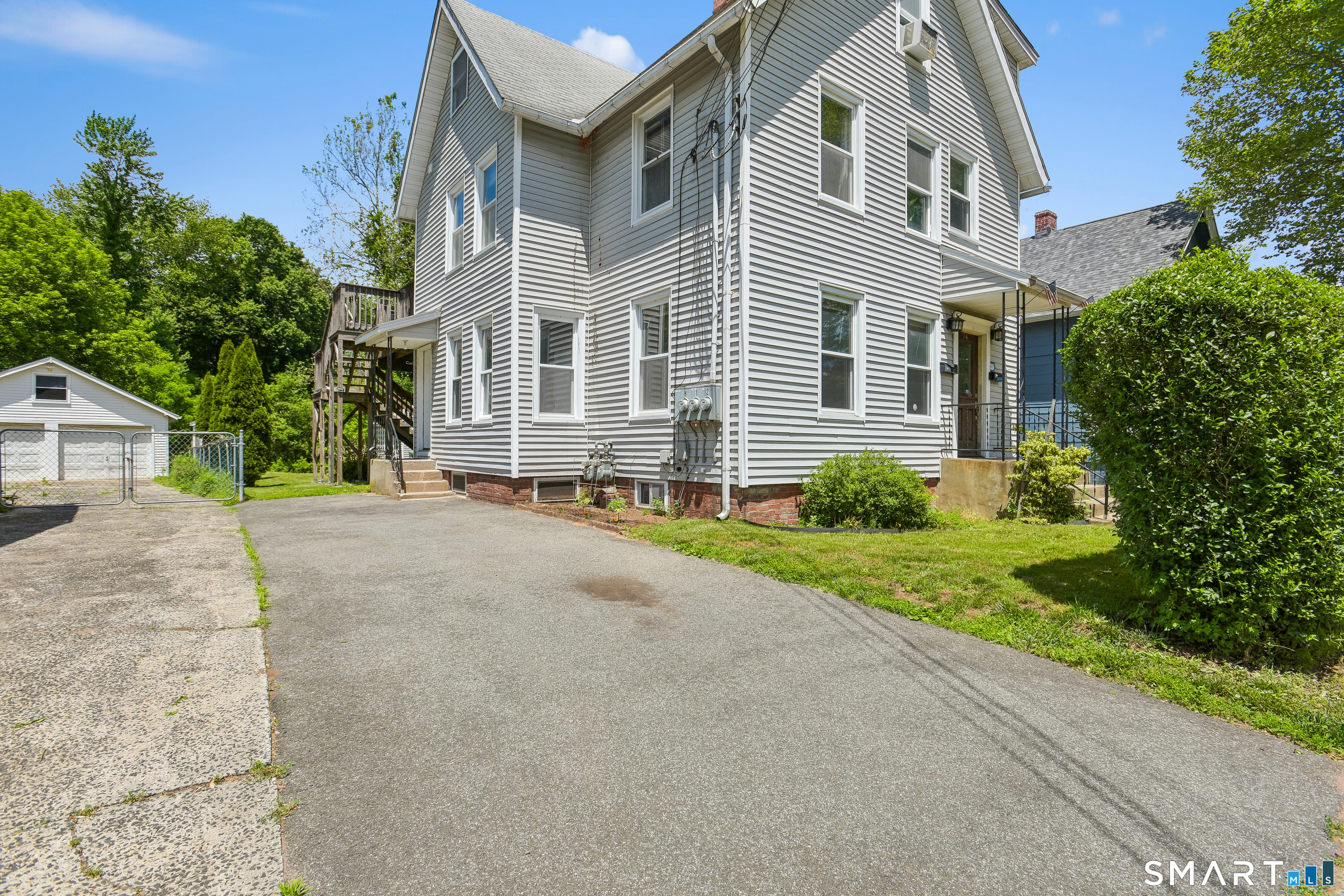 74 Bull Avenue