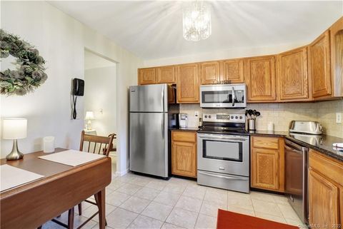 Tiny photo for 1400 Hartford Turnpike #APT 25, North Haven, CT 06473 (MLS # 24144028)