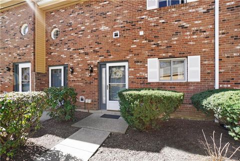 Tiny photo for 1400 Hartford Turnpike #APT 25, North Haven, CT 06473 (MLS # 24144028)