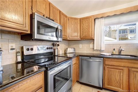 Tiny photo for 1400 Hartford Turnpike #APT 25, North Haven, CT 06473 (MLS # 24144028)