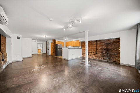 Apartment For Rent - 40 Elm Street #B<br/> Hartford, CT 06106