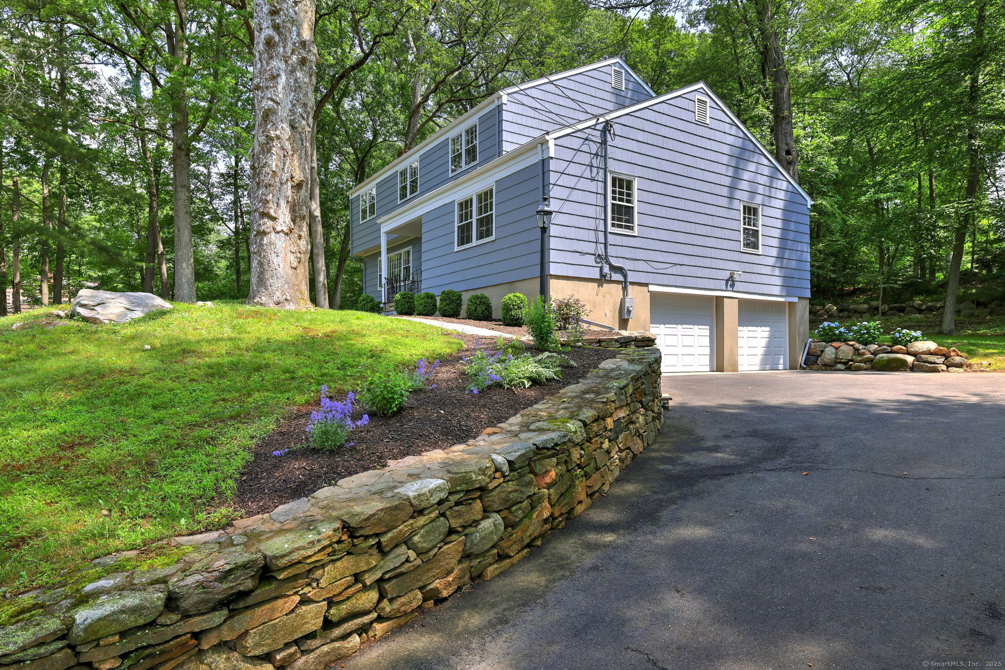 25 Zora Lane