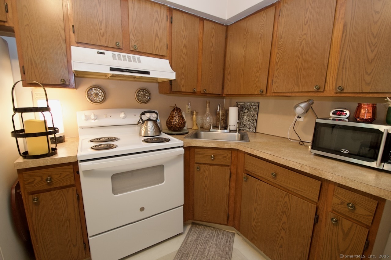 35 Mountain Village Road #15, Waterbury, Connecticut image 8
