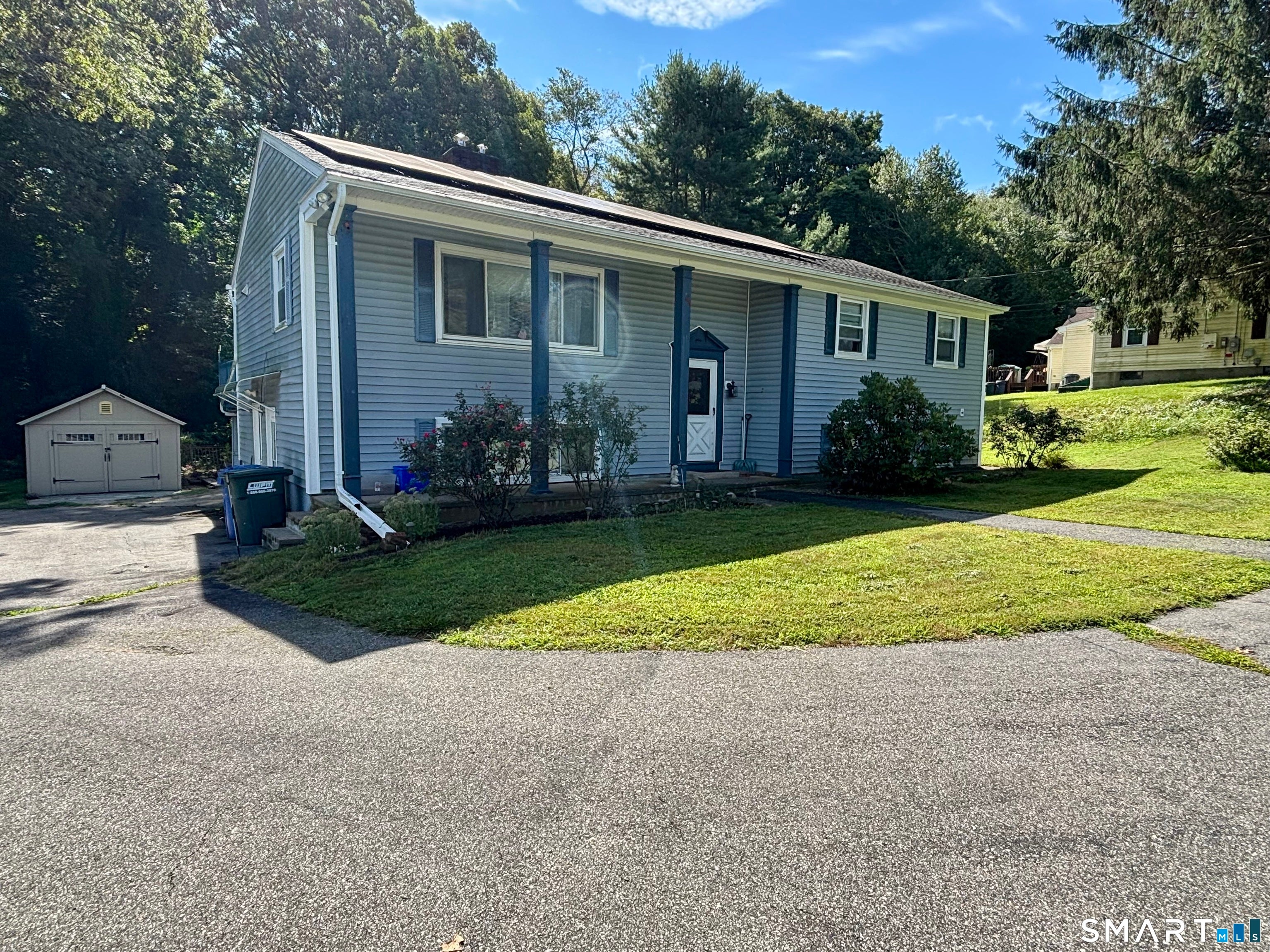 32 Pollys Lane
