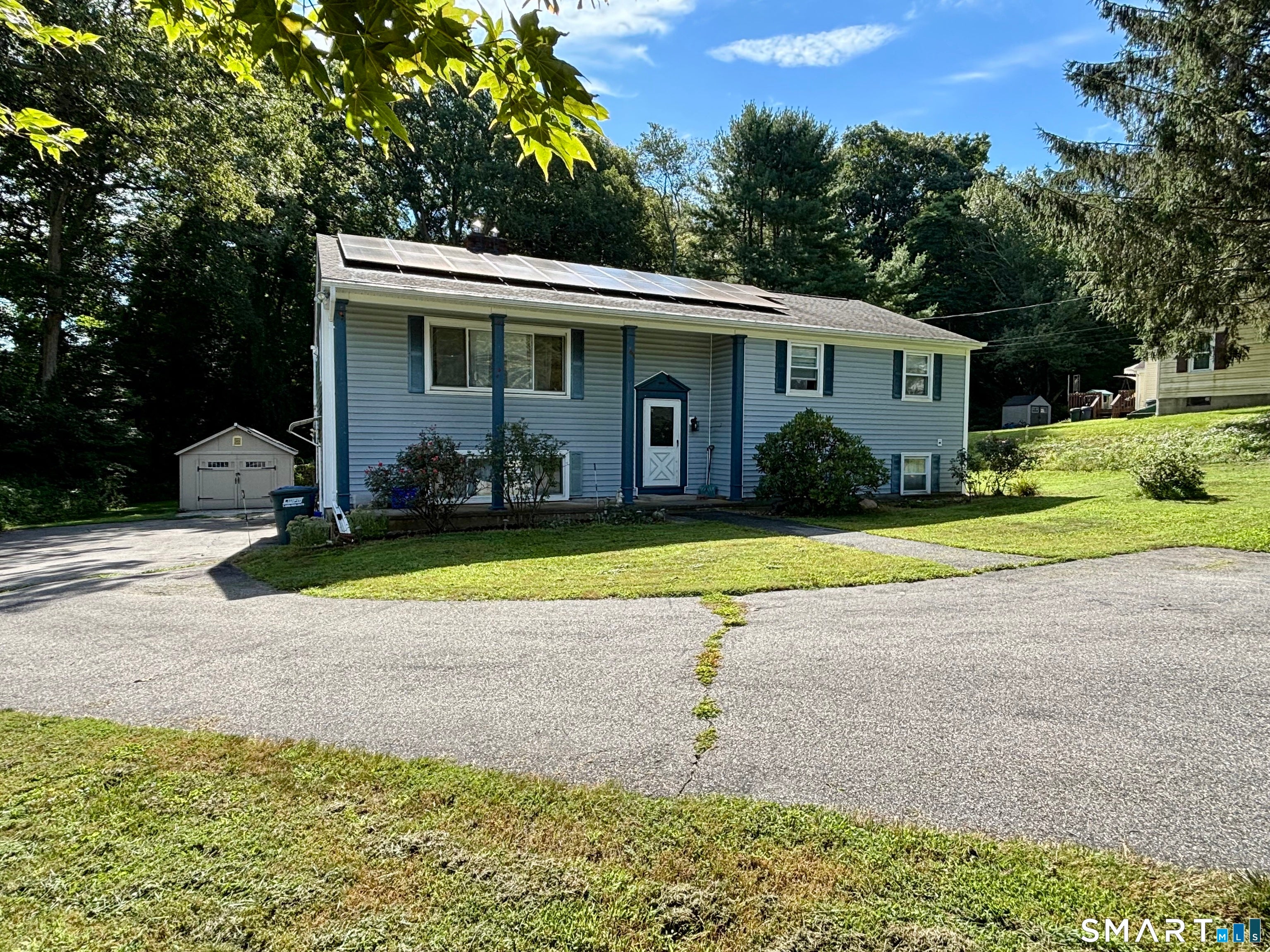 32 Pollys Lane