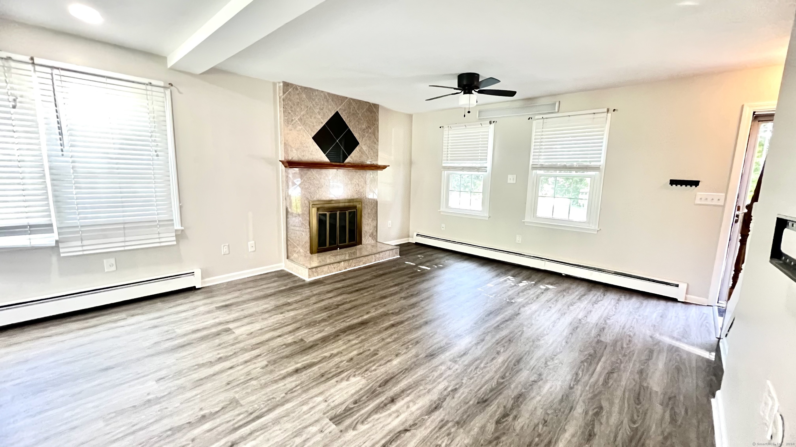 1 Lakewood Drive 1