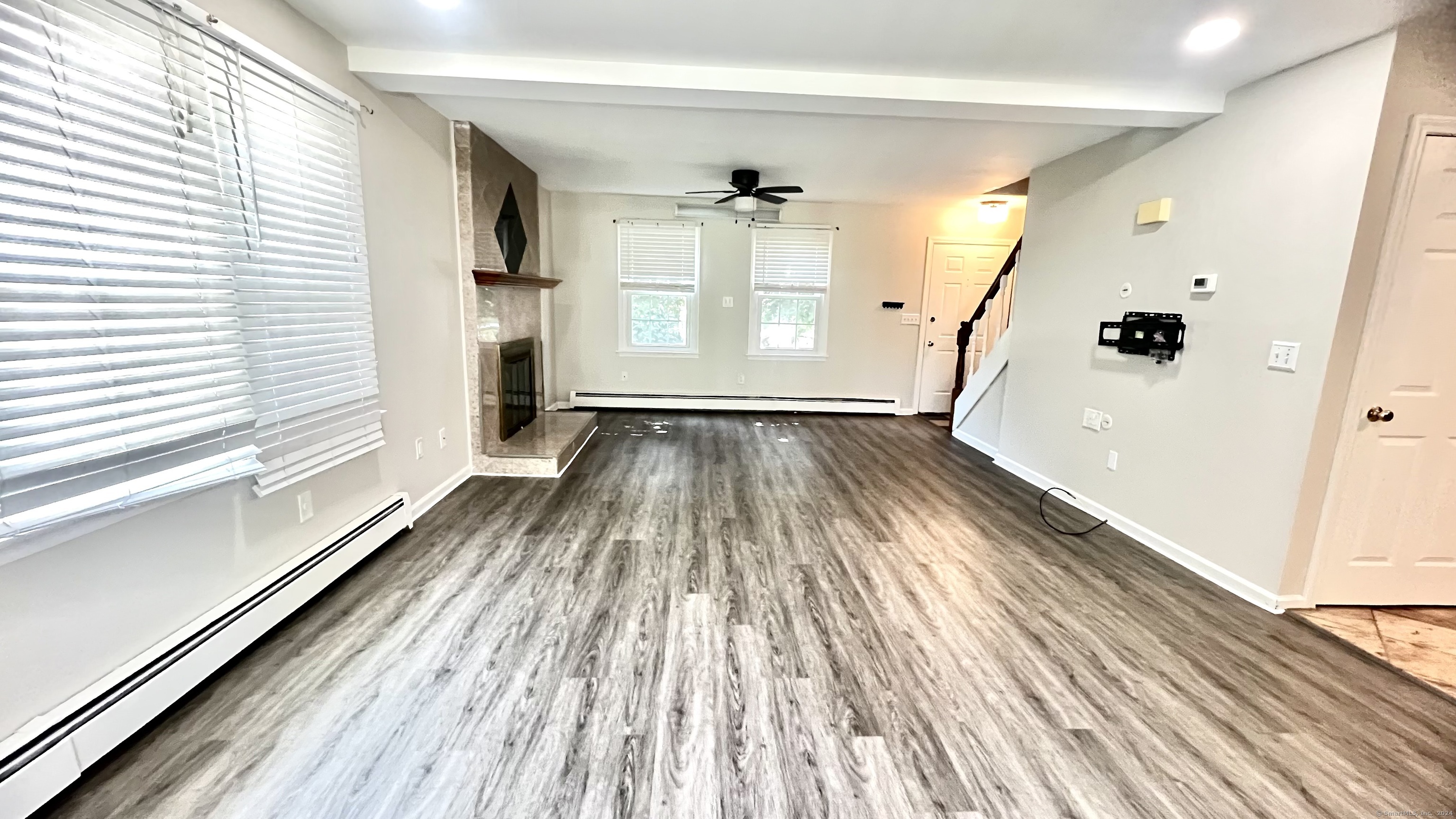 1 Lakewood Drive 1