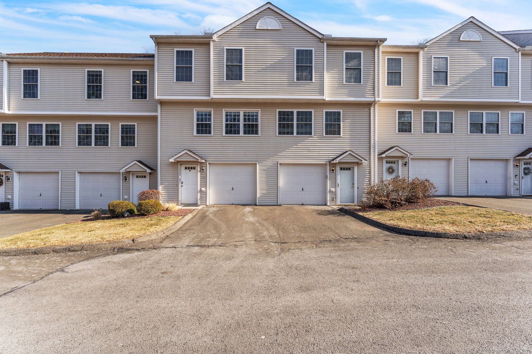 Property for Sale at Marjorie Lane 51, Manchester, Connecticut - Bedrooms: 2 
Bathrooms: 2 
Rooms: 4  - $250,000