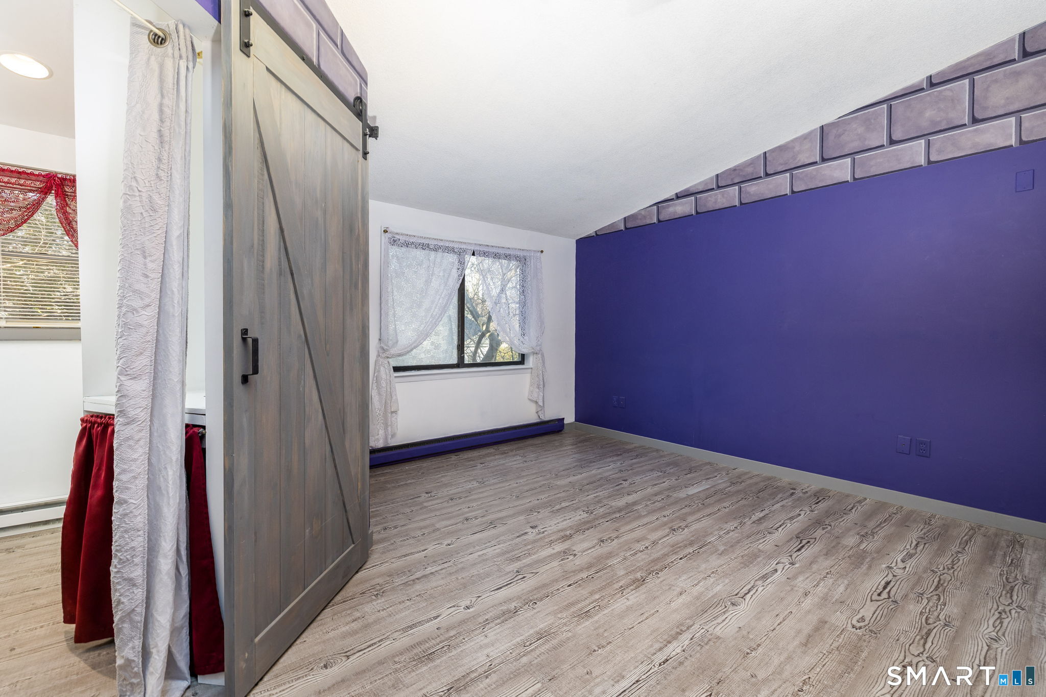 East Hampton, Connecticut 06424, United States, 3 Bedrooms Bedrooms, ,2 BathroomsBathrooms,Residential,Active,257005