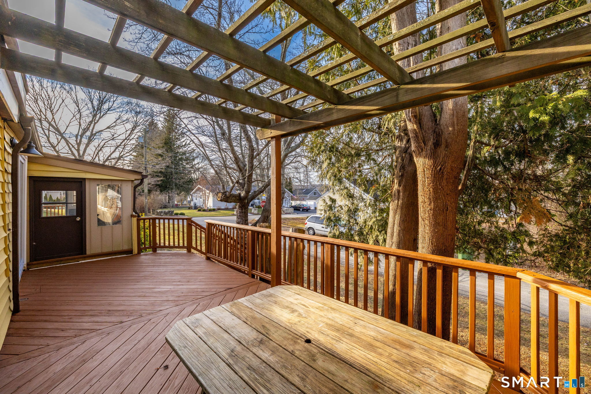 East Hampton, Connecticut 06424, United States, 3 Bedrooms Bedrooms, ,2 BathroomsBathrooms,Residential,Active,257005