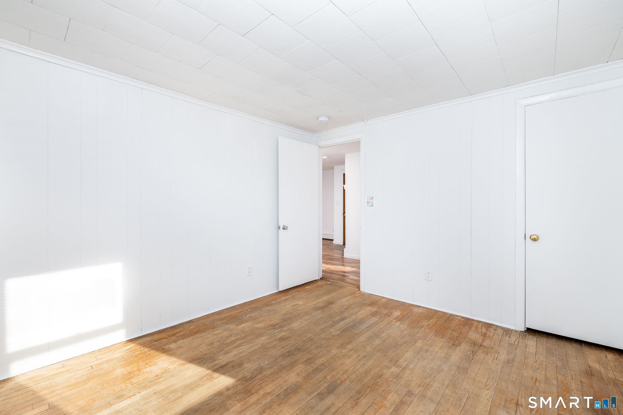 East Hampton, Connecticut 06424, United States, 3 Bedrooms Bedrooms, ,2 BathroomsBathrooms,Residential,Active,257005