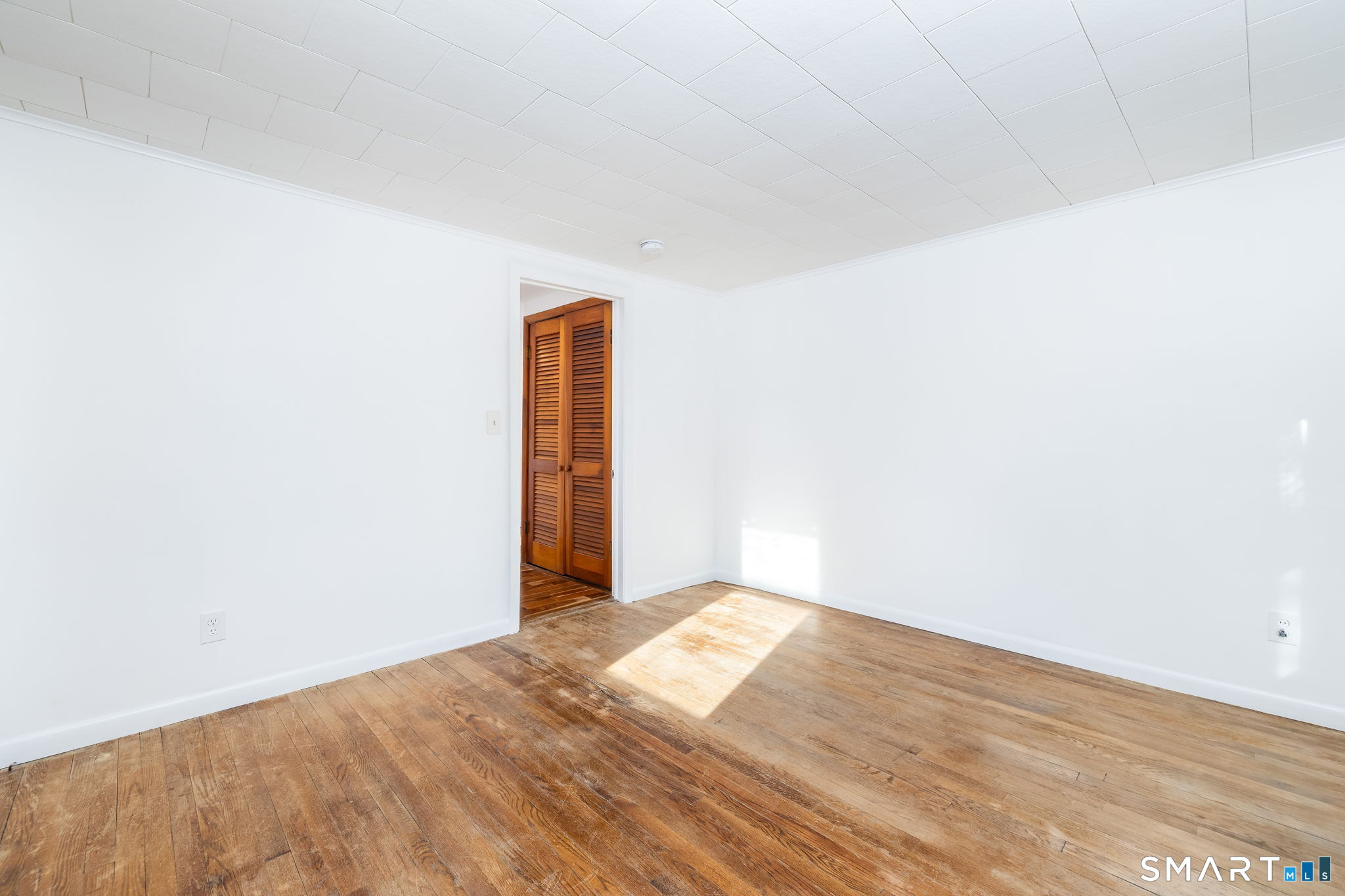 East Hampton, Connecticut 06424, United States, 3 Bedrooms Bedrooms, ,2 BathroomsBathrooms,Residential,Active,257005