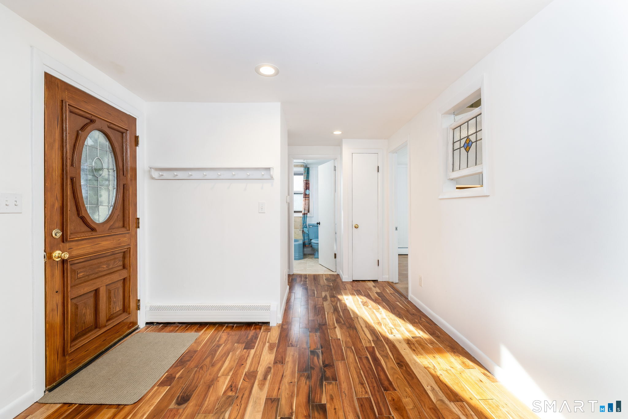 East Hampton, Connecticut 06424, United States, 3 Bedrooms Bedrooms, ,2 BathroomsBathrooms,Residential,Active,257005