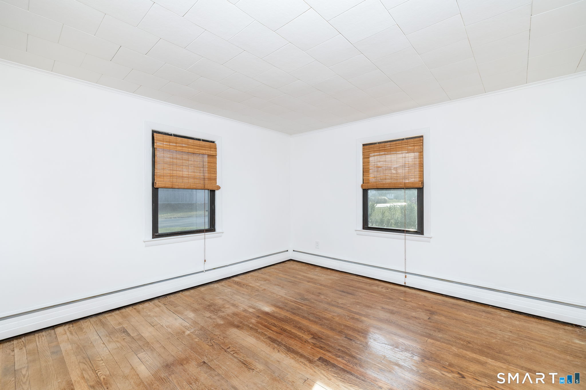 East Hampton, Connecticut 06424, United States, 3 Bedrooms Bedrooms, ,2 BathroomsBathrooms,Residential,Active,257005