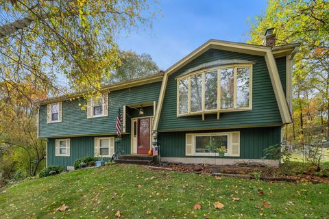 Photo of 2410 Meriden Waterbury TP Road, Southington, CT 06489 (MLS # 24135468)