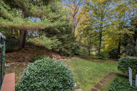 Tiny photo for 60 Robin Ridge Drive, Madison, CT 06443 (MLS # 24134063)