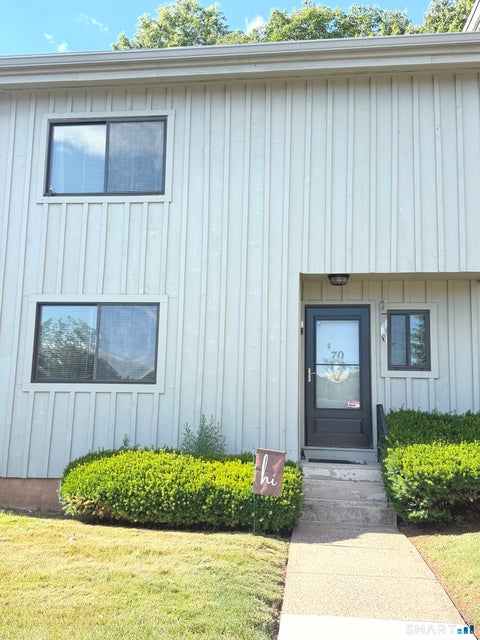 Photo of 70 Webster Court #70, Newington, CT 06111 (MLS # 24185637)