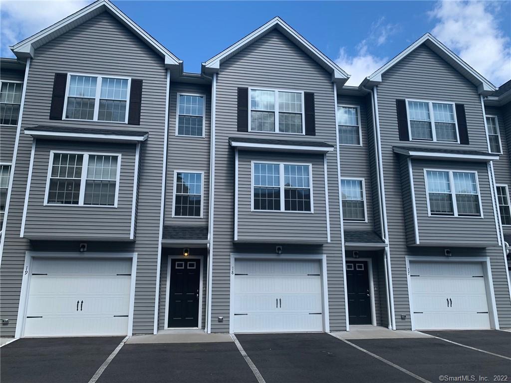 Rental Property at 27 Tridell Drive 8, Southington, Connecticut - Bedrooms: 2 
Bathrooms: 2 
Rooms: 4  - $2,300 MO.