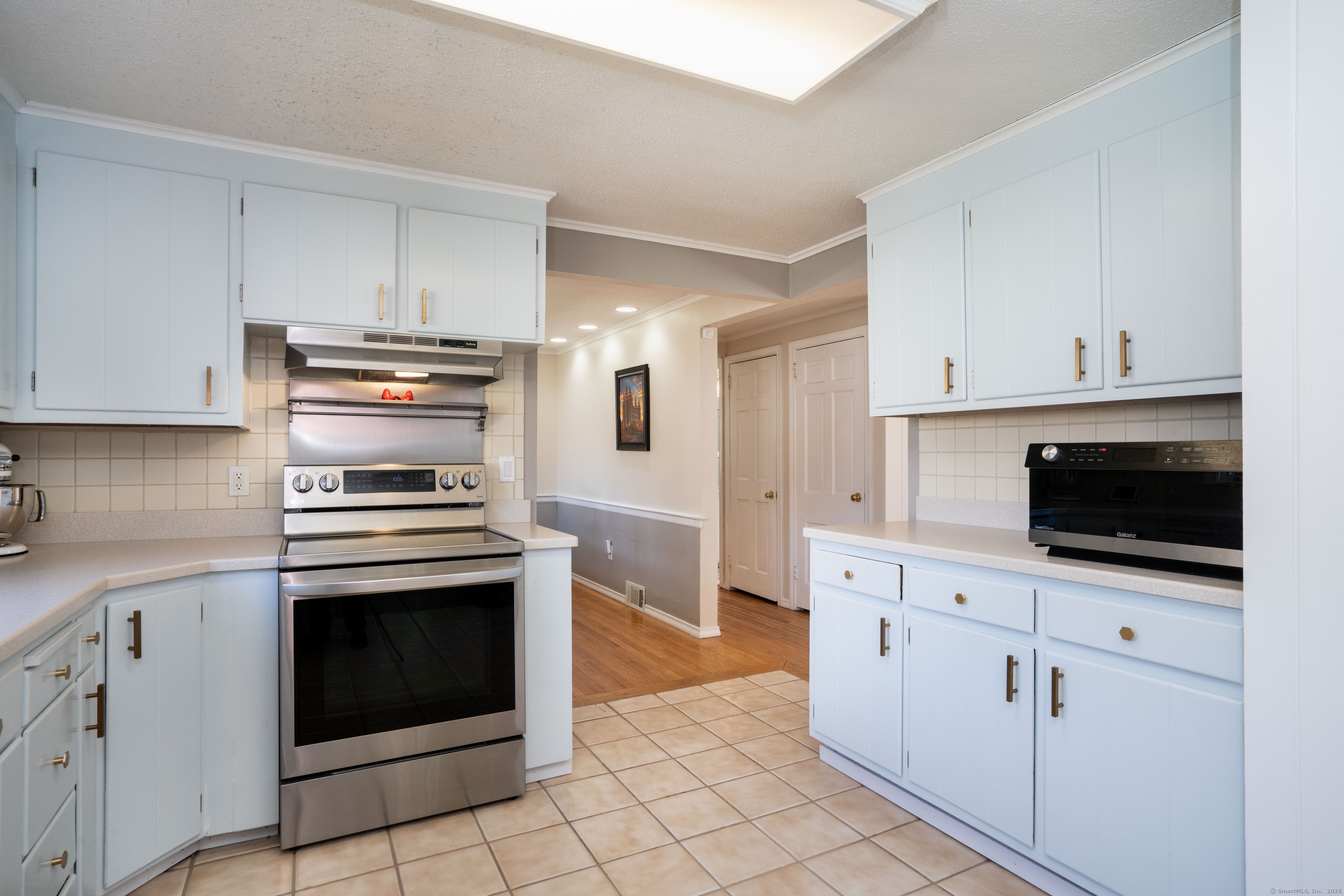 132 Cliffmore Road, West Hartford, Connecticut image 13