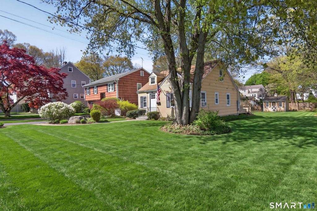 Photo of 22 Camore Street, Stamford, CT 06905 (MLS # 24169324)