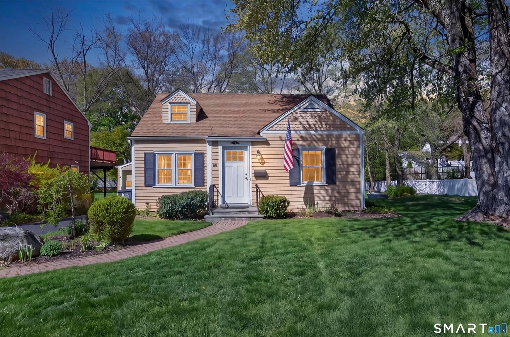 Photo of 22 Camore Street, Stamford, CT 06905 (MLS # 24169324)