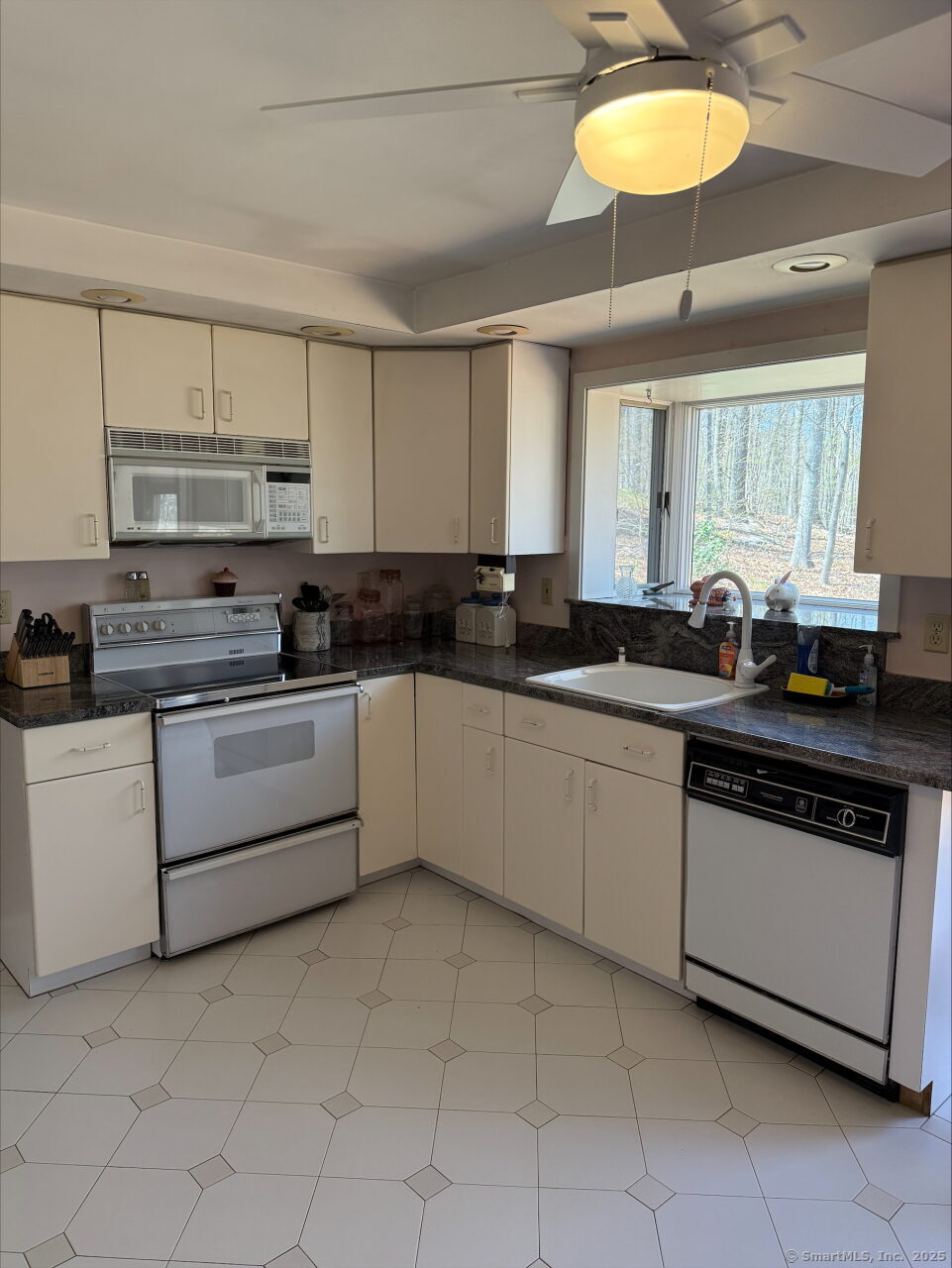 75 Troiano Road, Hamden, Connecticut image 4
