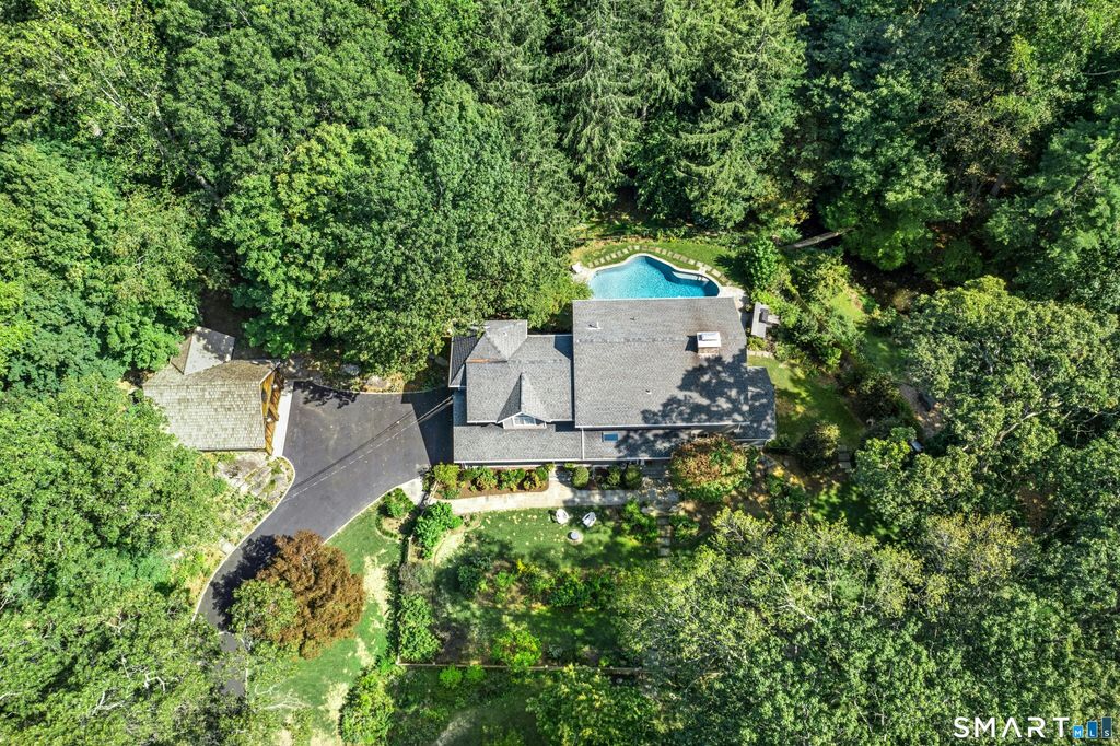 Photo of 15 Queens Lane, Darien, CT 06820 (MLS # 24162662)