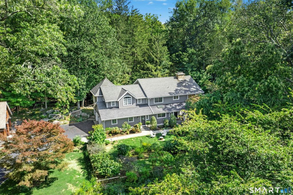 Photo of 15 Queens Lane, Darien, CT 06820 (MLS # 24162662)