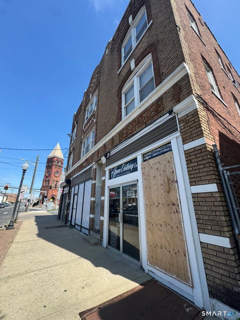Multifamily For Rent - 2066 Main Street #B3<br/> Bridgeport, CT 06604