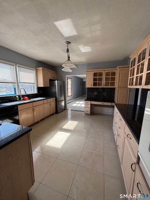 Photo of 552 Franklin Avenue #Floor 2, Hartford, CT 06114 (MLS # 24147799)