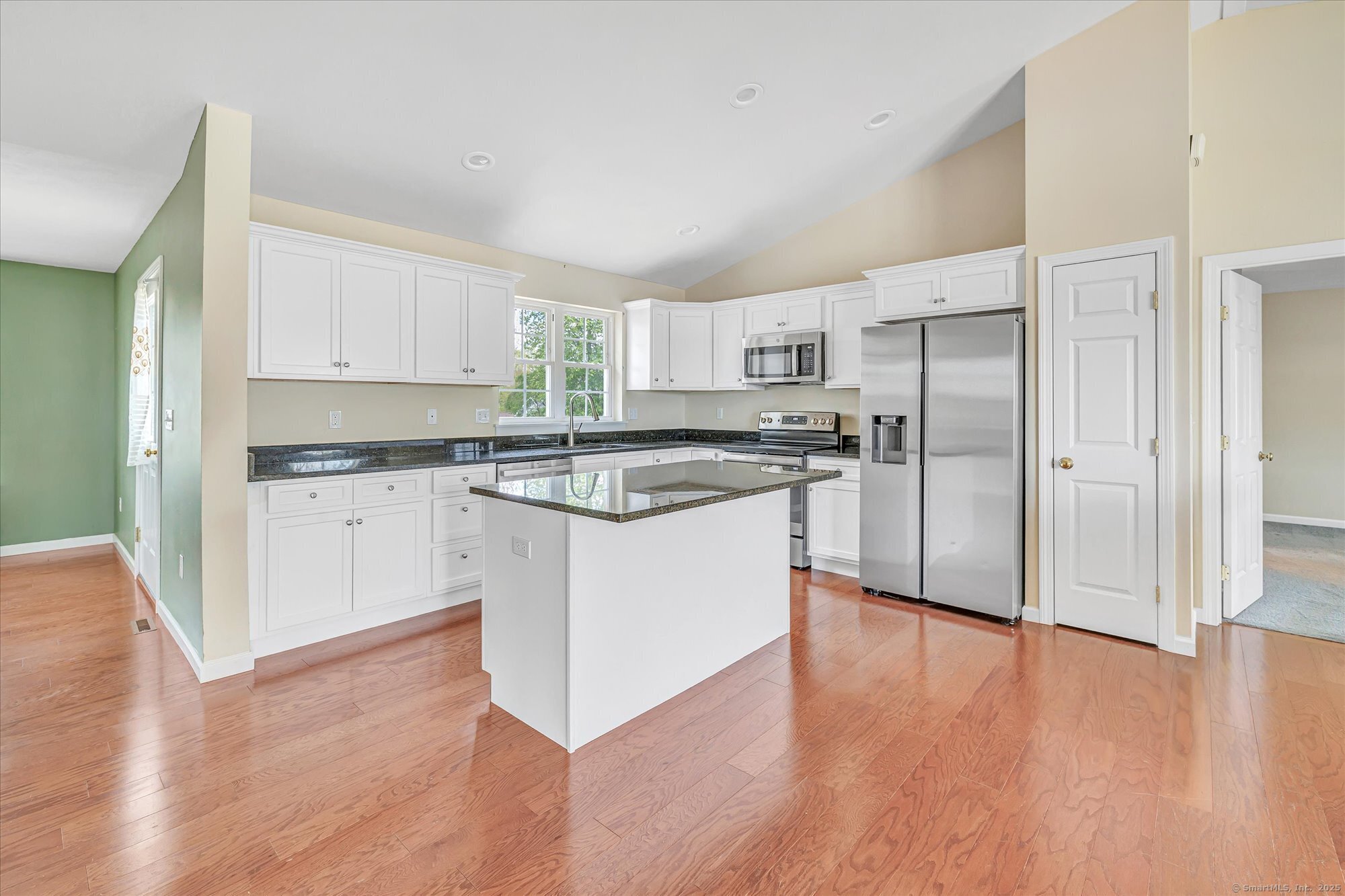 22 Pear Tree Drive, Naugatuck, Connecticut image 11