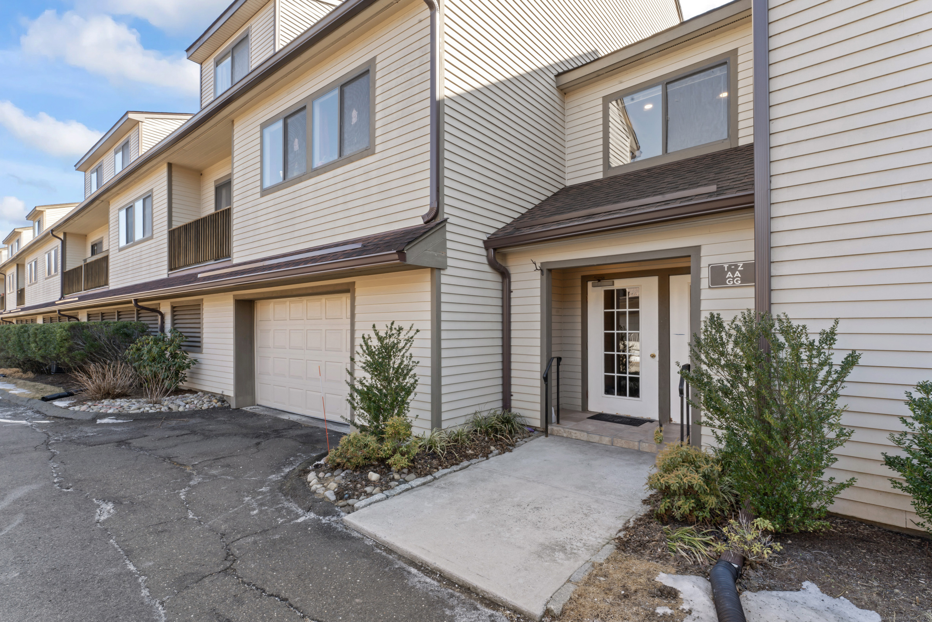 2435 Bedford Street #21BB, Stamford, Connecticut image 2