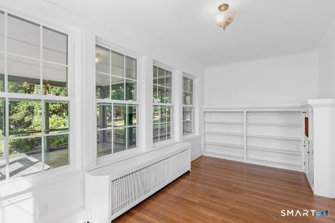 Tiny photo for 10 Vista Terrace, New Haven, CT 06515 (MLS # 24209415)