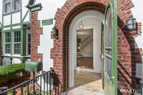 Tiny photo for 10 Vista Terrace, New Haven, CT 06515 (MLS # 24209415)