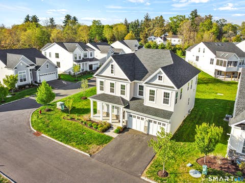 Condo For Sale - 19 Enclave Circle #19<br/> Newtown, CT 06470