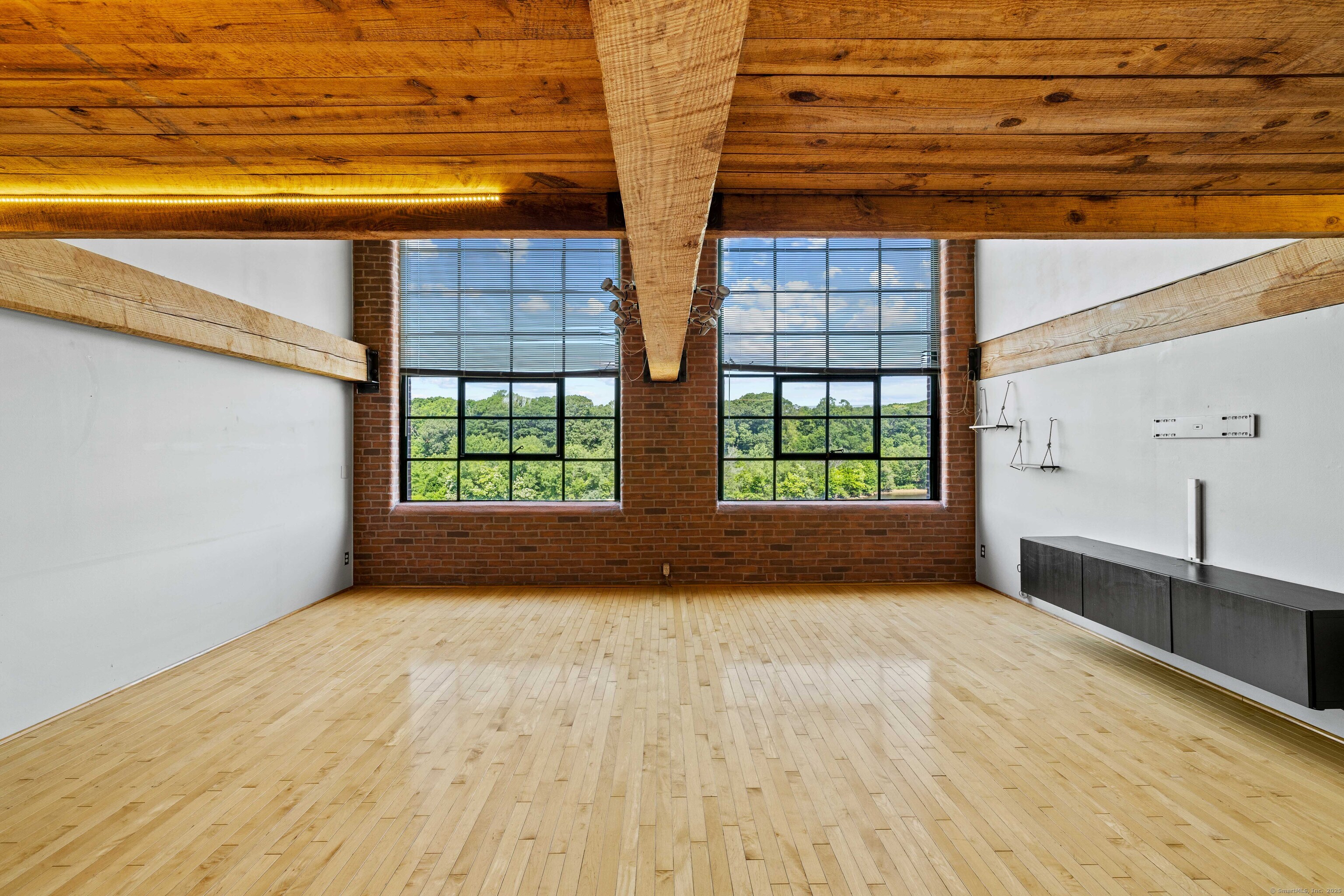68 Thermos Avenue 302D