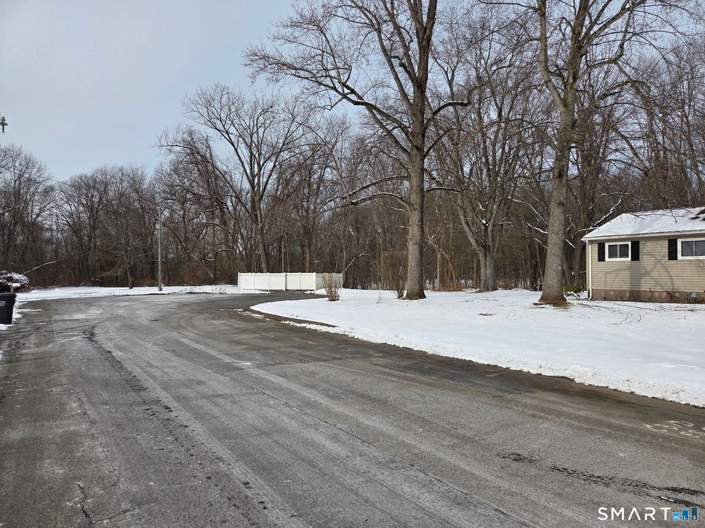 Photo of 192 Scantic Meadow Road, South Windsor, CT 06074 (MLS # 24150413)